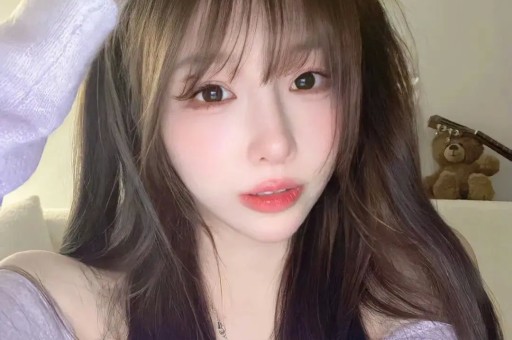 网红司晓迪直播骂白鹿“素颜普通、媚男看不起人”！评论区翻车连闺蜜都拆台蹭热度翻车最快的一次