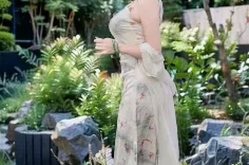 鞠婧祎偷税大瓜36小时反转：被税务局锤死的黑料撕开娱乐圈最恶毒的撕逼套路